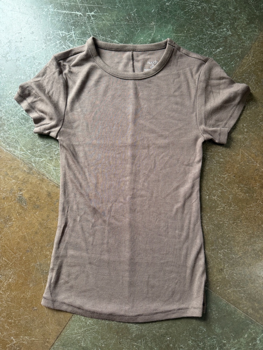 nuuds Short Sleeve Ribbed Tee in Taupe